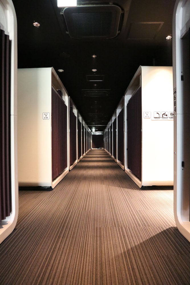 ファーストキャビン御堂筋難波 大阪