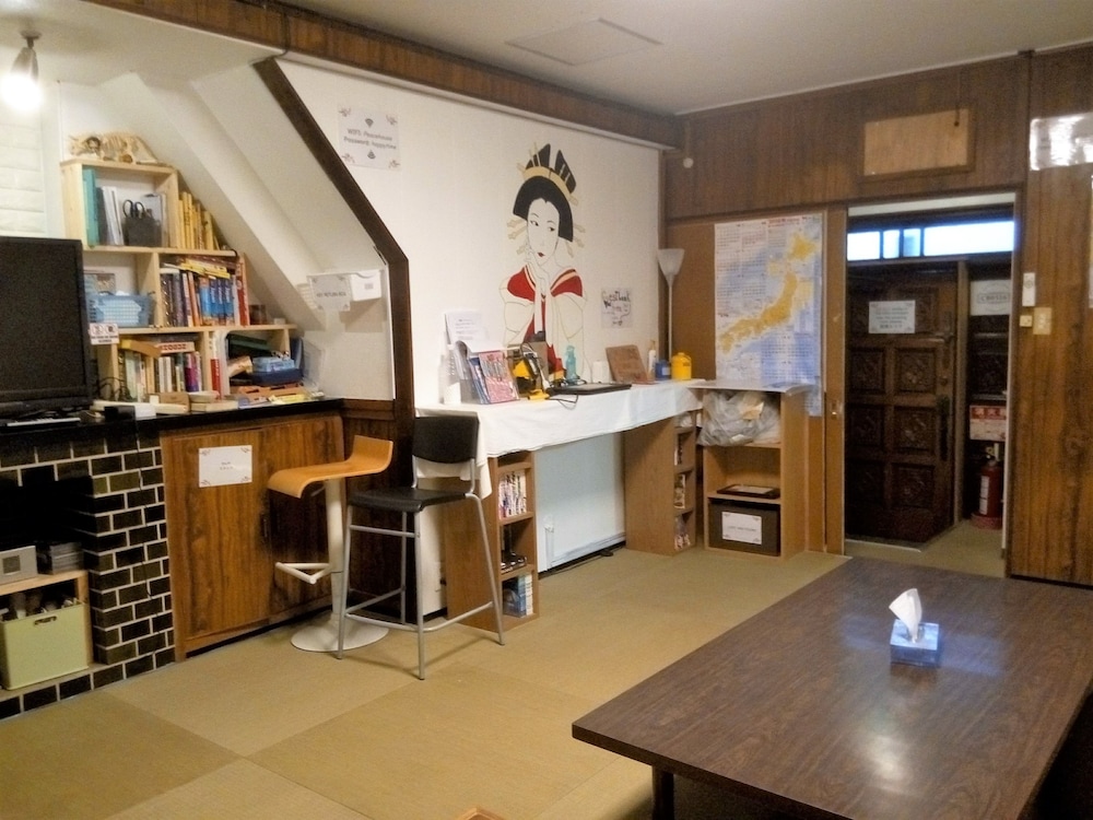 ぴーすはうす昭和 大阪