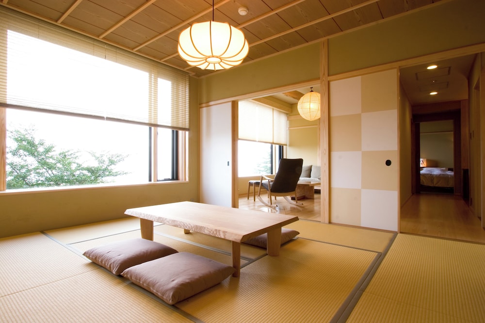 山荘 風の杜 大阪