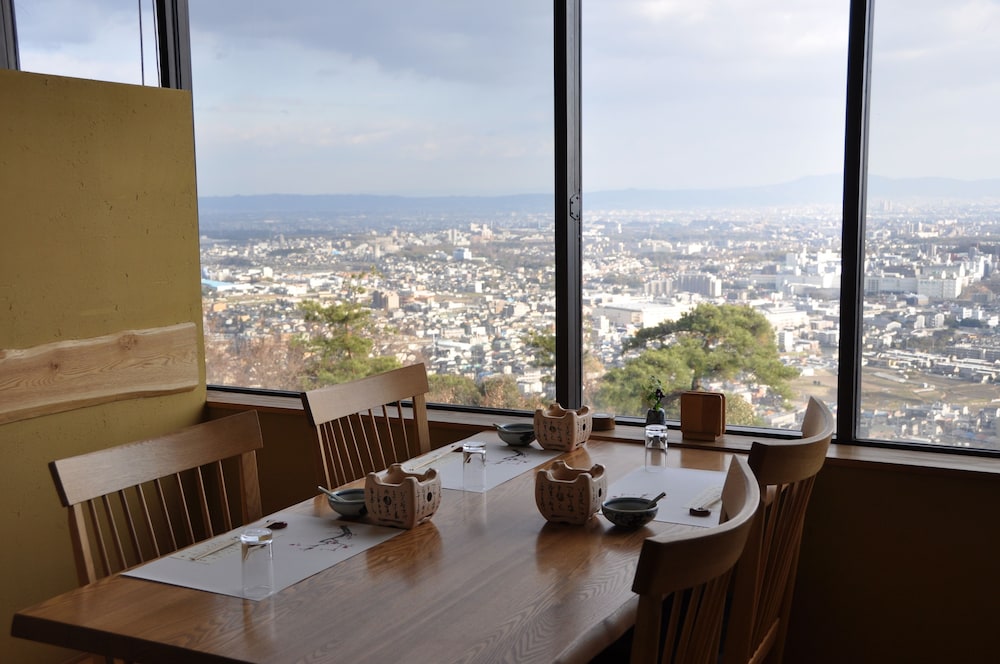 山荘 風の杜 大阪