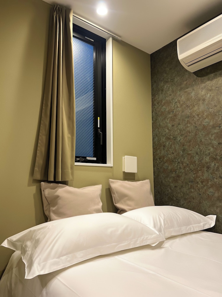 HOTEL HANGOUT - ホステル 大阪