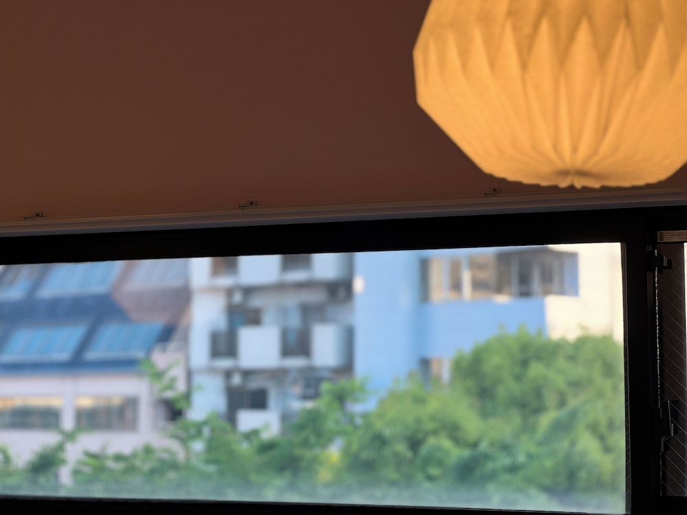 HOTEL HANGOUT - ホステル 大阪