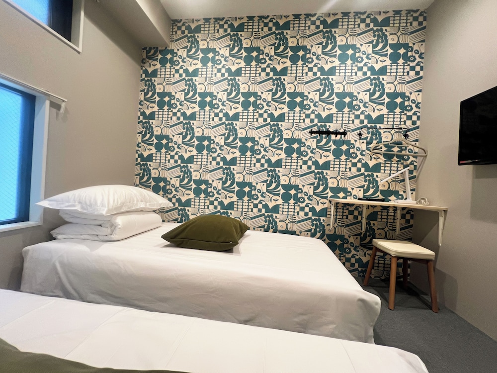 HOTEL HANGOUT - ホステル 大阪