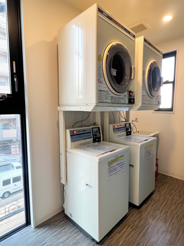 HOTEL HANGOUT - ホステル 大阪