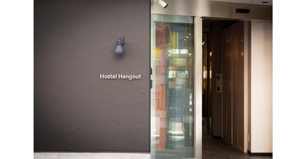 HOTEL HANGOUT - ホステル 大阪