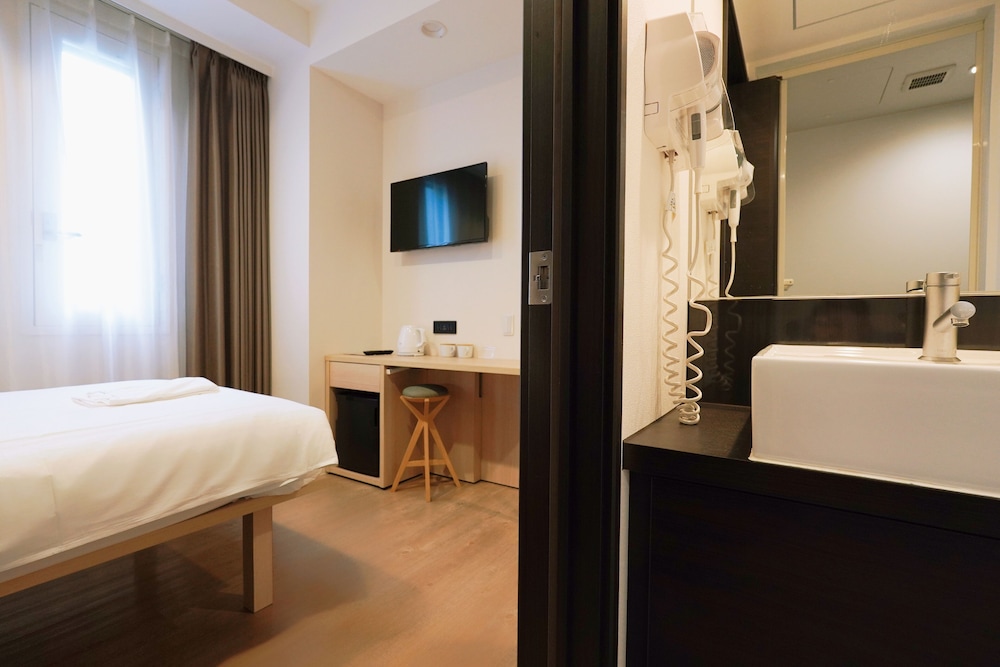 PARK CENTRAL SAKURA HOTEL 大阪