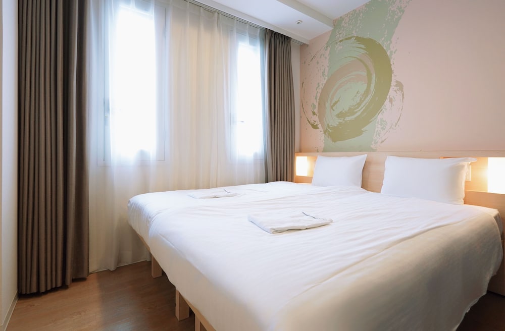 PARK CENTRAL SAKURA HOTEL 大阪