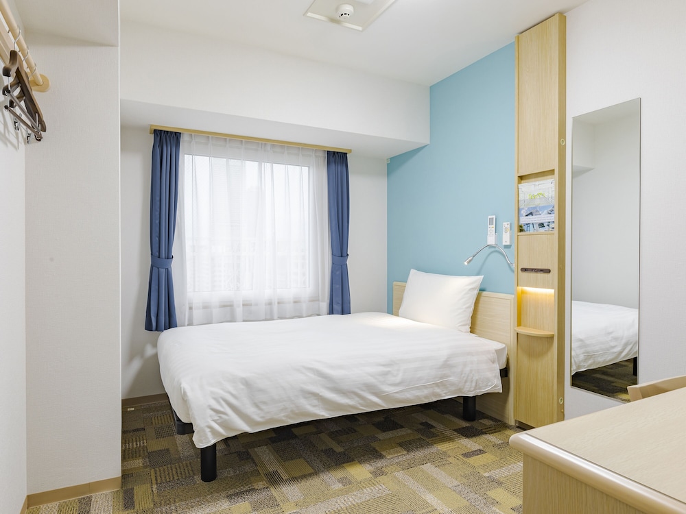 東横 INN 大阪弁天町 大阪
