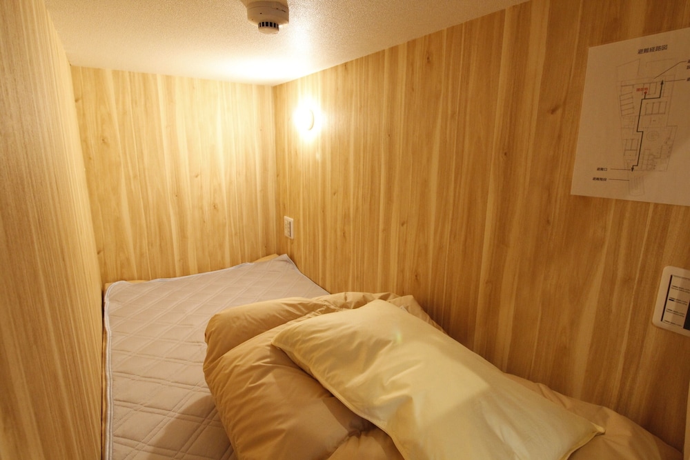 BNB+ NAMBA 大阪
