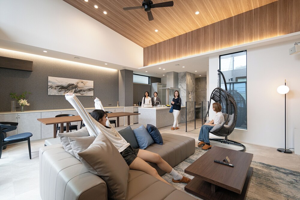 UNIVERSAL FRONT VILLA SANRRIOTT 大阪