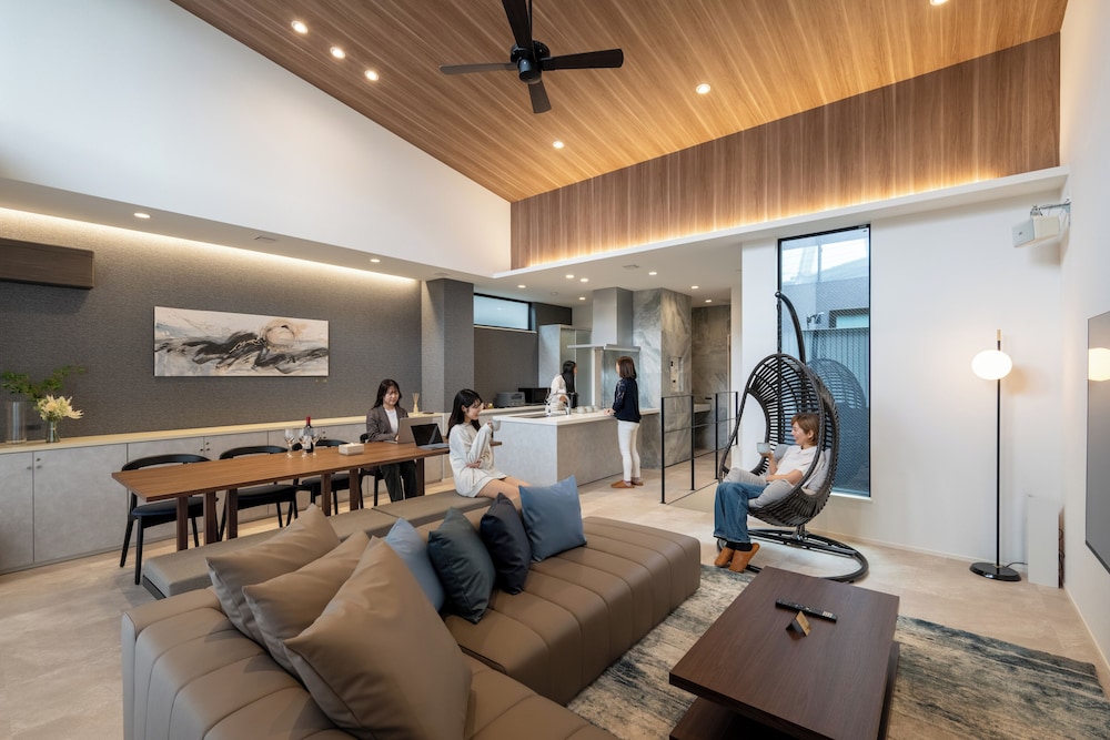 UNIVERSAL FRONT VILLA SANRRIOTT 大阪