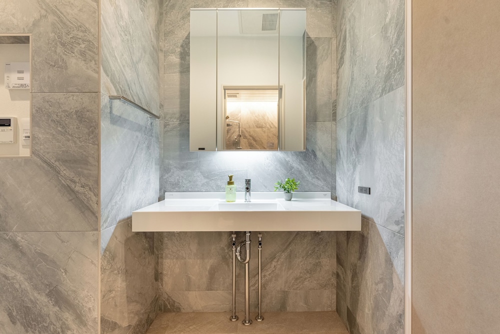 UNIVERSAL FRONT VILLA SANRRIOTT 大阪