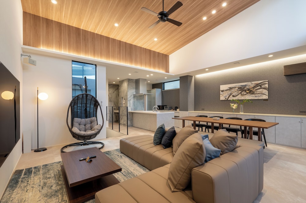 UNIVERSAL FRONT VILLA SANRRIOTT 大阪