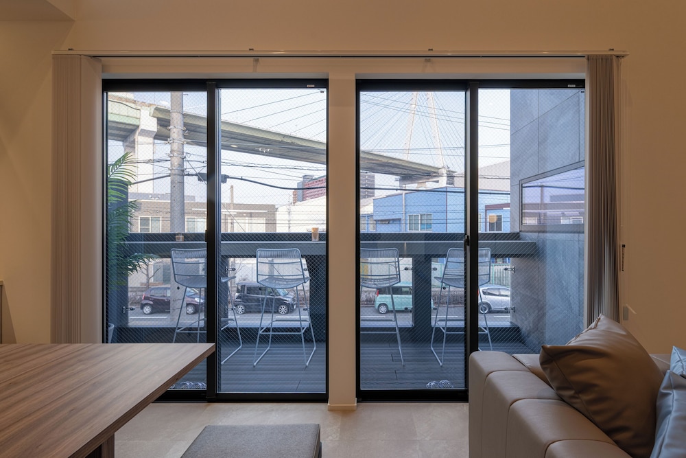 UNIVERSAL FRONT VILLA SANRRIOTT 大阪