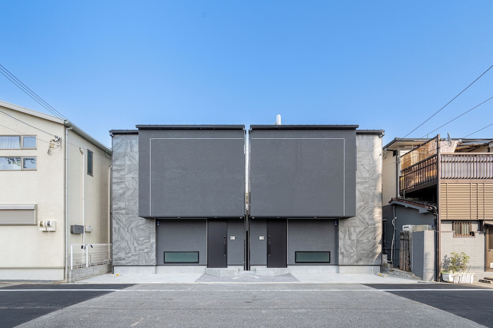 UNIVERSAL FRONT VILLA SANRRIOTT 大阪