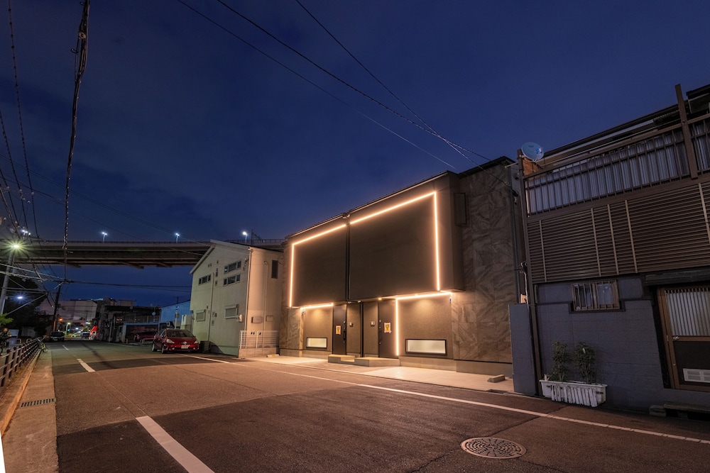 UNIVERSAL FRONT VILLA SANRRIOTT 大阪