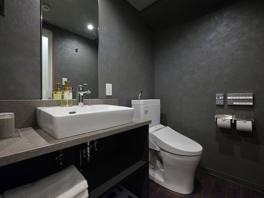 MONDAY APART PREMIUM OSAKA NAMBA WEST 大阪