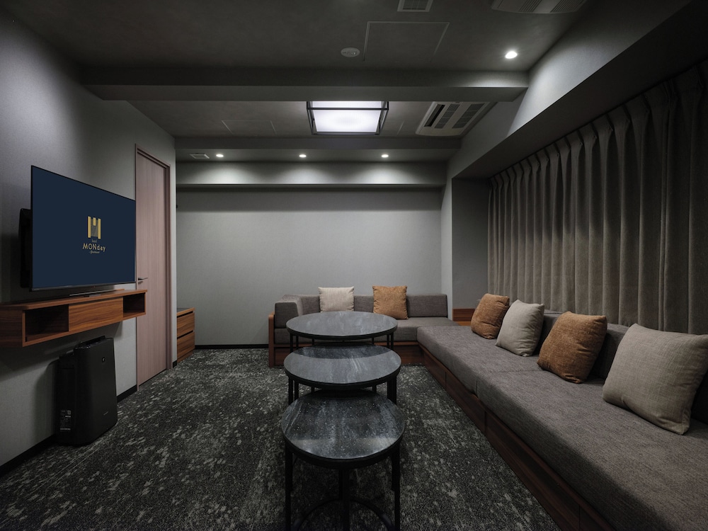 MONDAY APART PREMIUM OSAKA NAMBA WEST 大阪