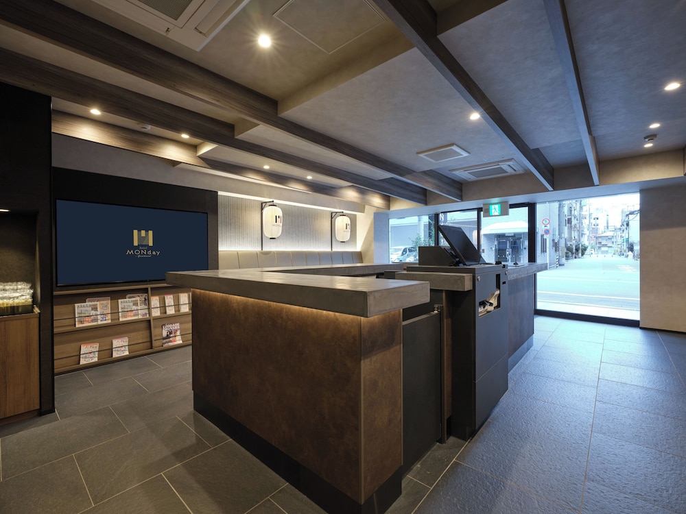 MONDAY APART PREMIUM OSAKA NAMBA WEST 大阪