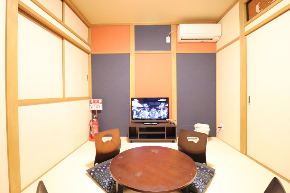 TSURUHASHI EAST III 大阪