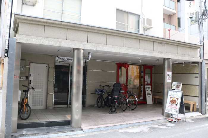 ボーディング ハウス 大阪