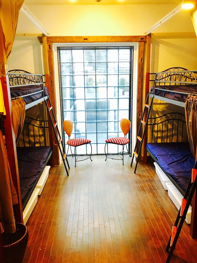 HOSTEL CASA AMBROSIA 大阪