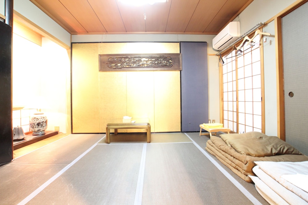 HOSTEL CASA AMBROSIA 大阪