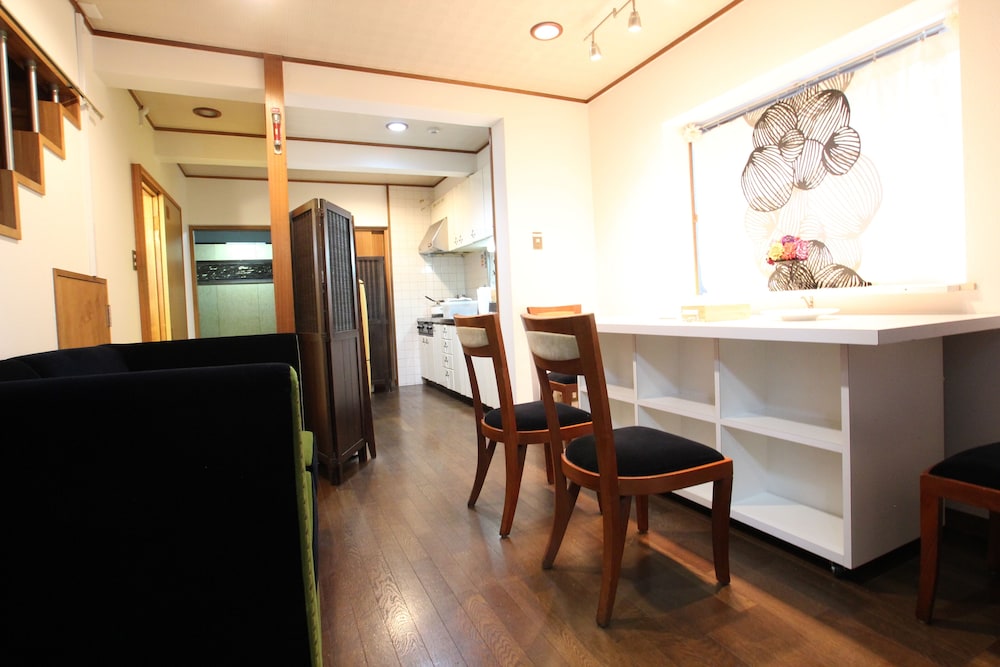 HOSTEL CASA AMBROSIA 大阪