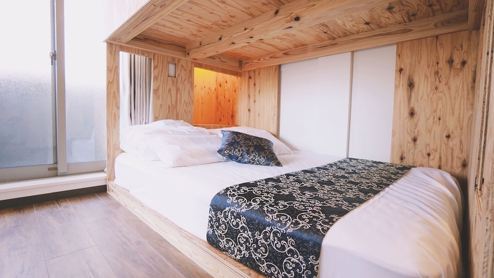 POLY HOSTEL OSAKA 大阪