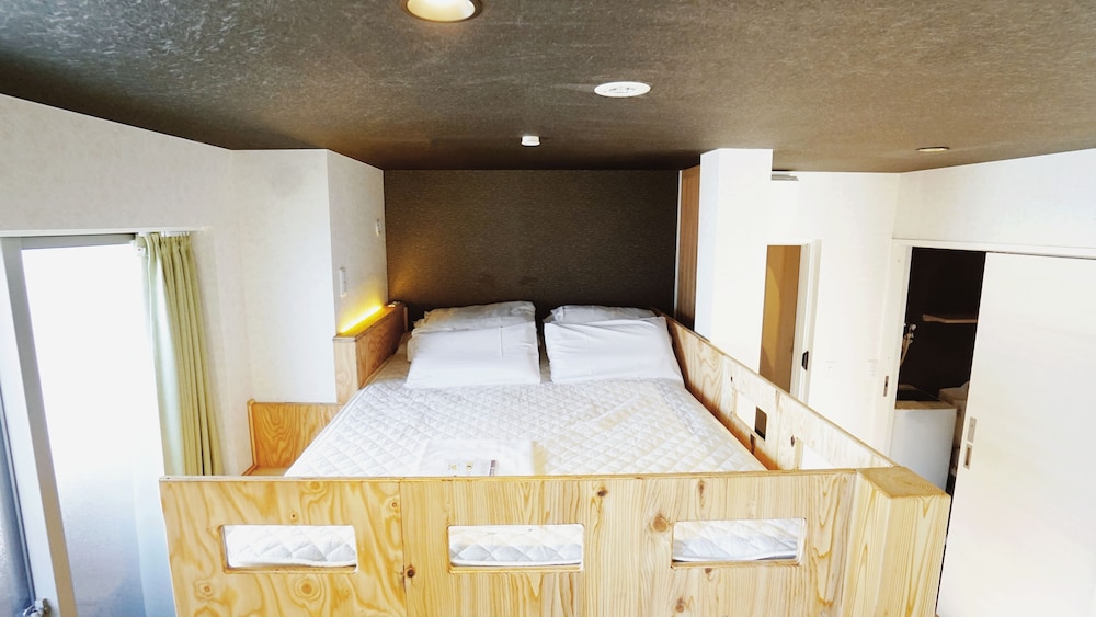 POLY HOSTEL OSAKA 大阪