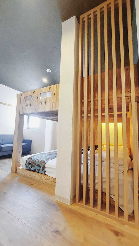 POLY HOSTEL OSAKA 大阪
