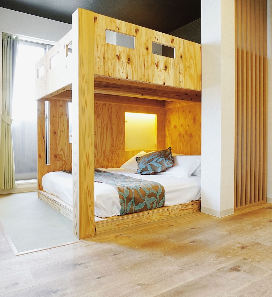 POLY HOSTEL OSAKA 大阪