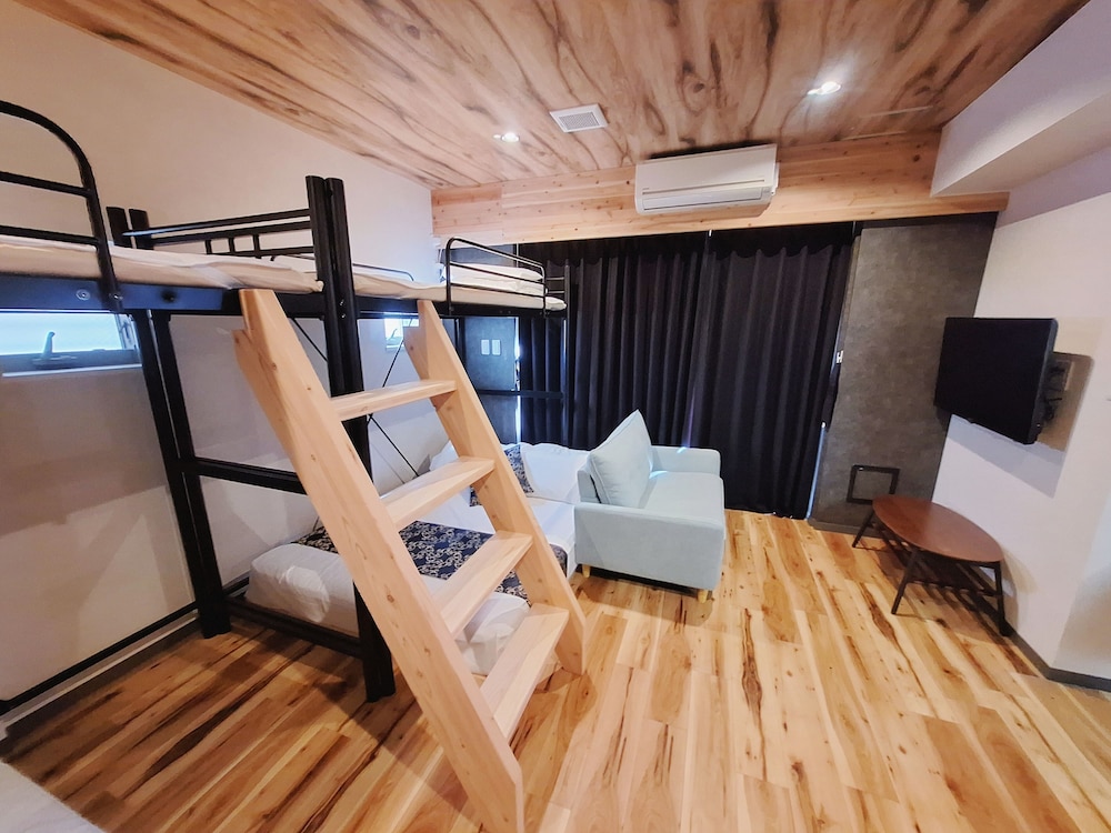 POLY HOSTEL OSAKA 大阪