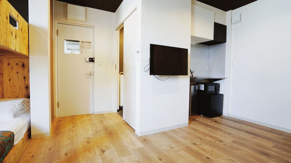 POLY HOSTEL OSAKA 大阪