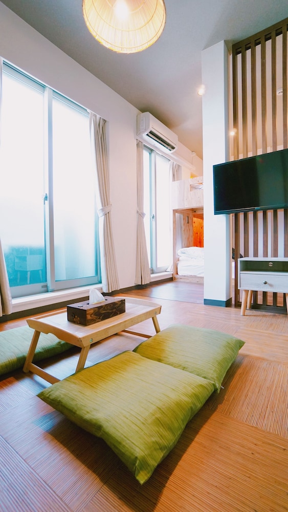 POLY HOSTEL OSAKA 大阪