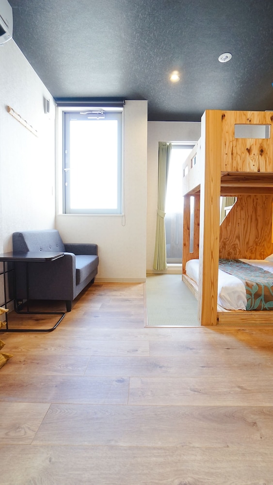 POLY HOSTEL OSAKA 大阪