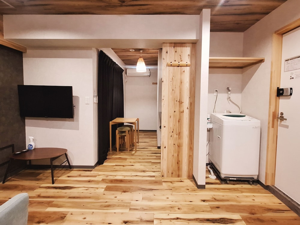 POLY HOSTEL OSAKA 大阪