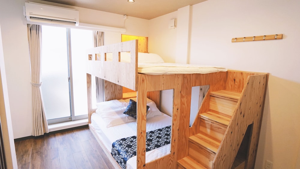POLY HOSTEL OSAKA 大阪