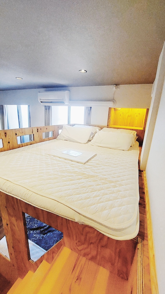 POLY HOSTEL OSAKA 大阪