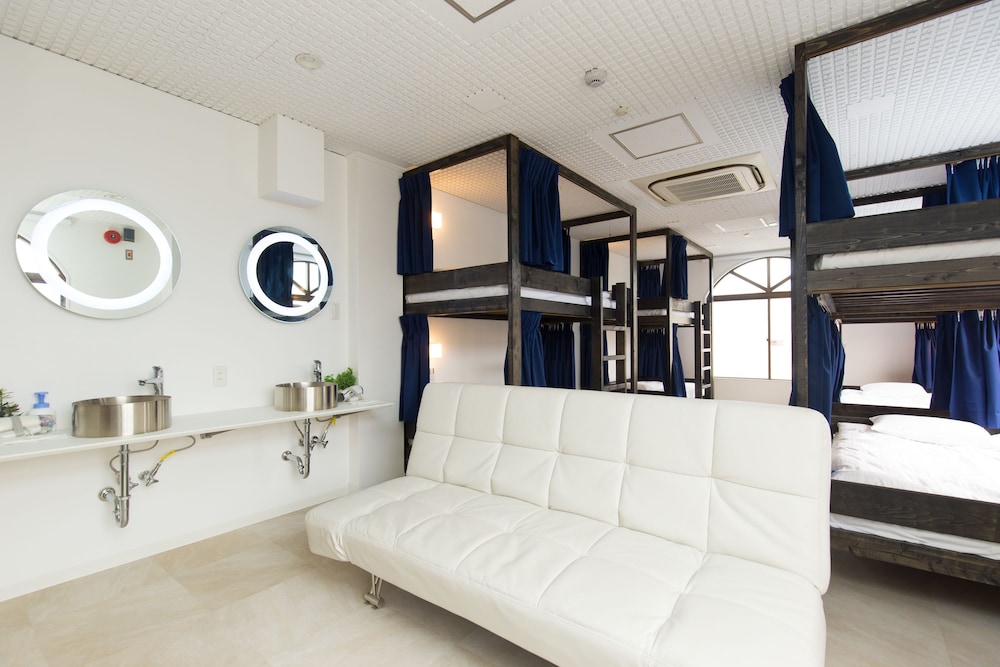 TRIBE HOTEL 7F 大阪