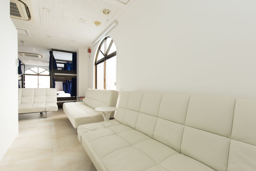 TRIBE HOTEL 7F 大阪