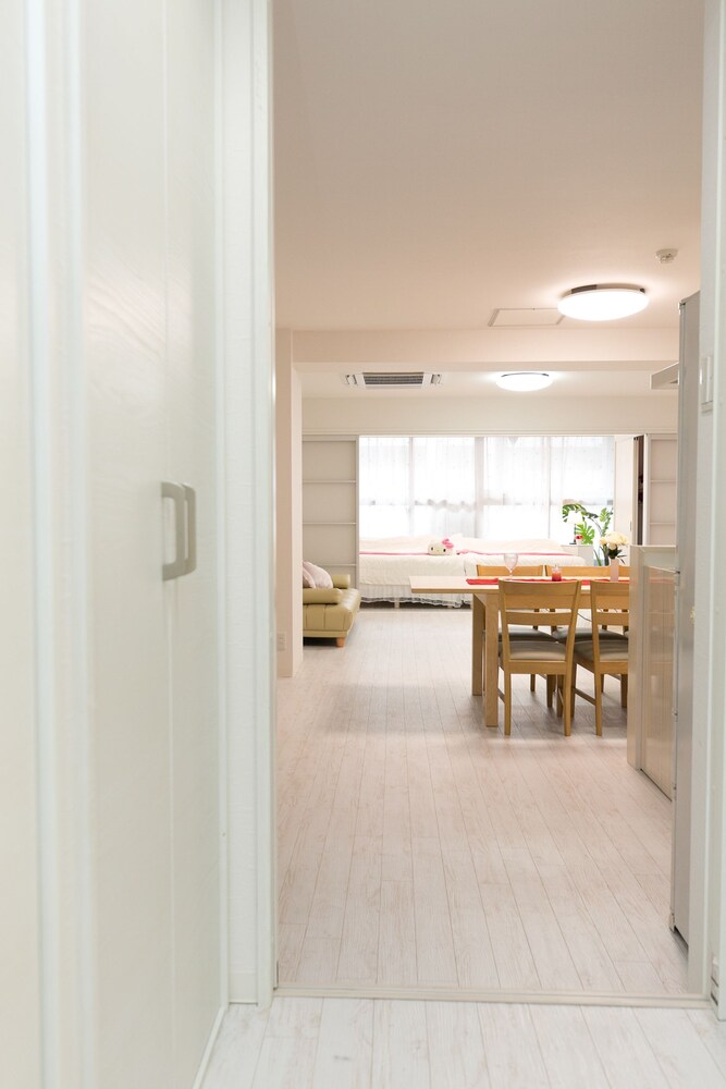 OSAKA HIGOBASHI SUITE ROOM 301 大阪