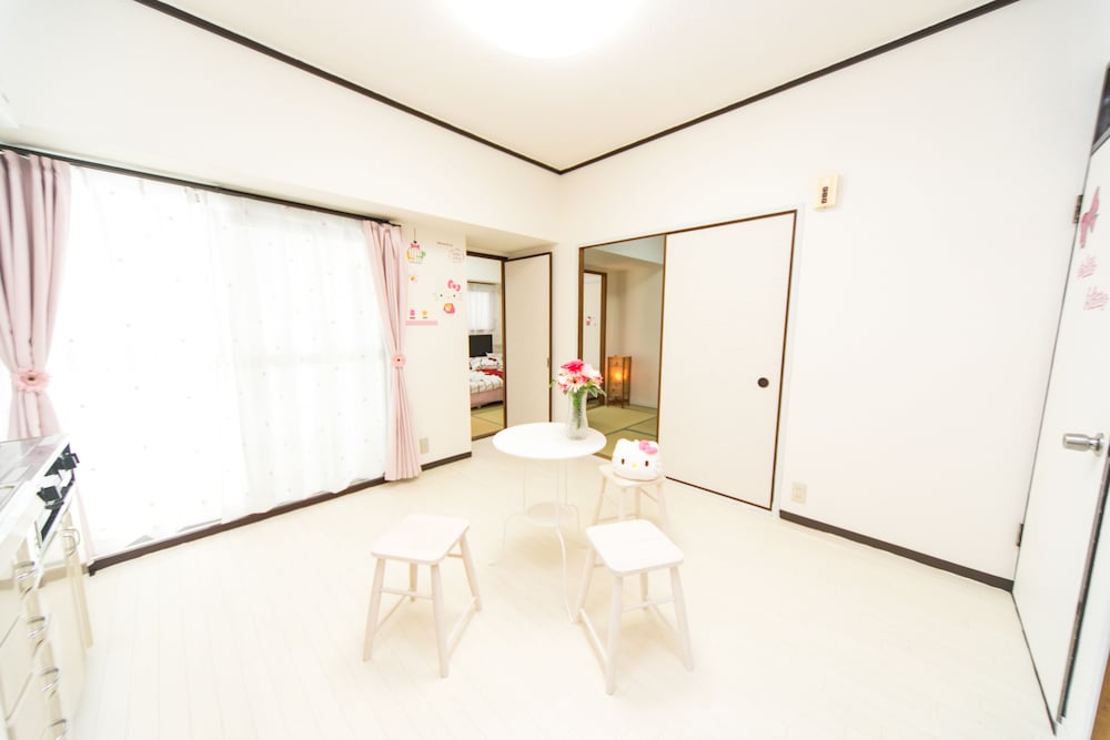 UNIVERSAL ROOM 大阪