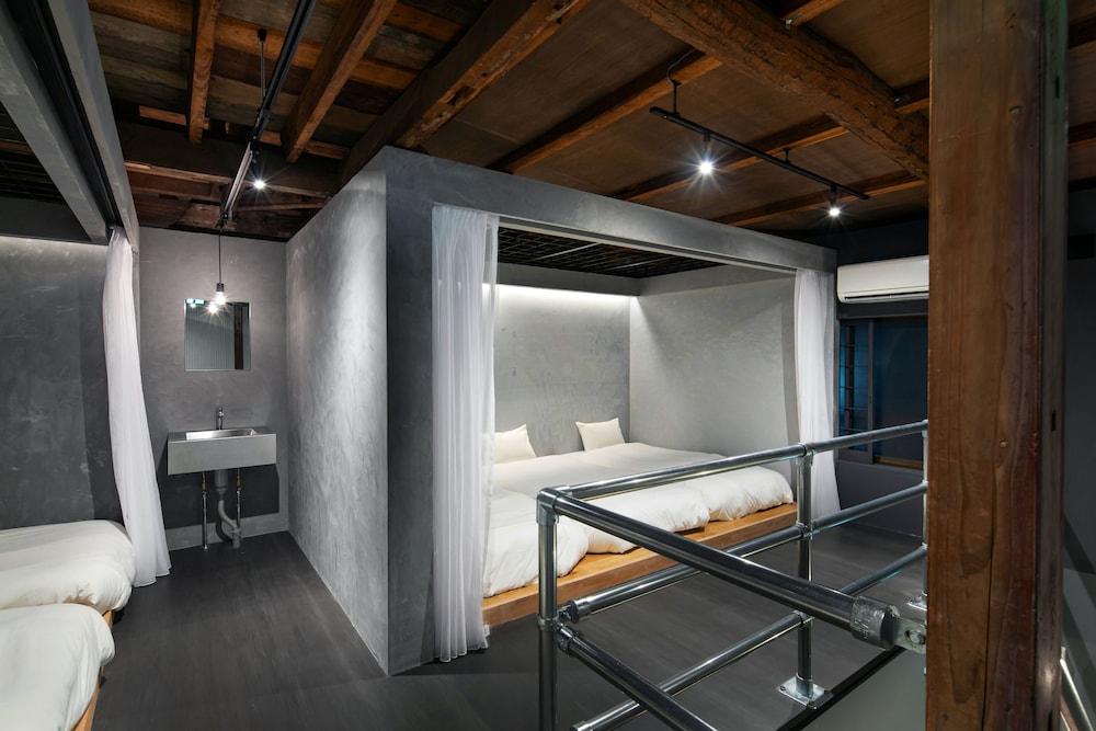 SEKAI HOTEL FUSE 大阪