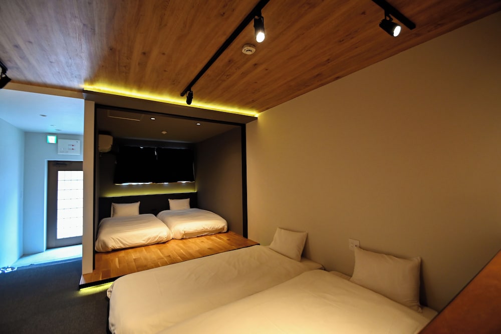 SEKAI HOTEL FUSE 大阪