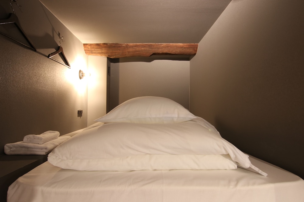 SEKAI HOTEL FUSE 大阪