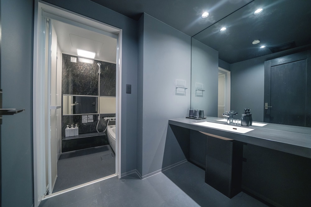 SEKAI HOTEL DEEP OSAKA EXPERIENCE - ホステル 大阪