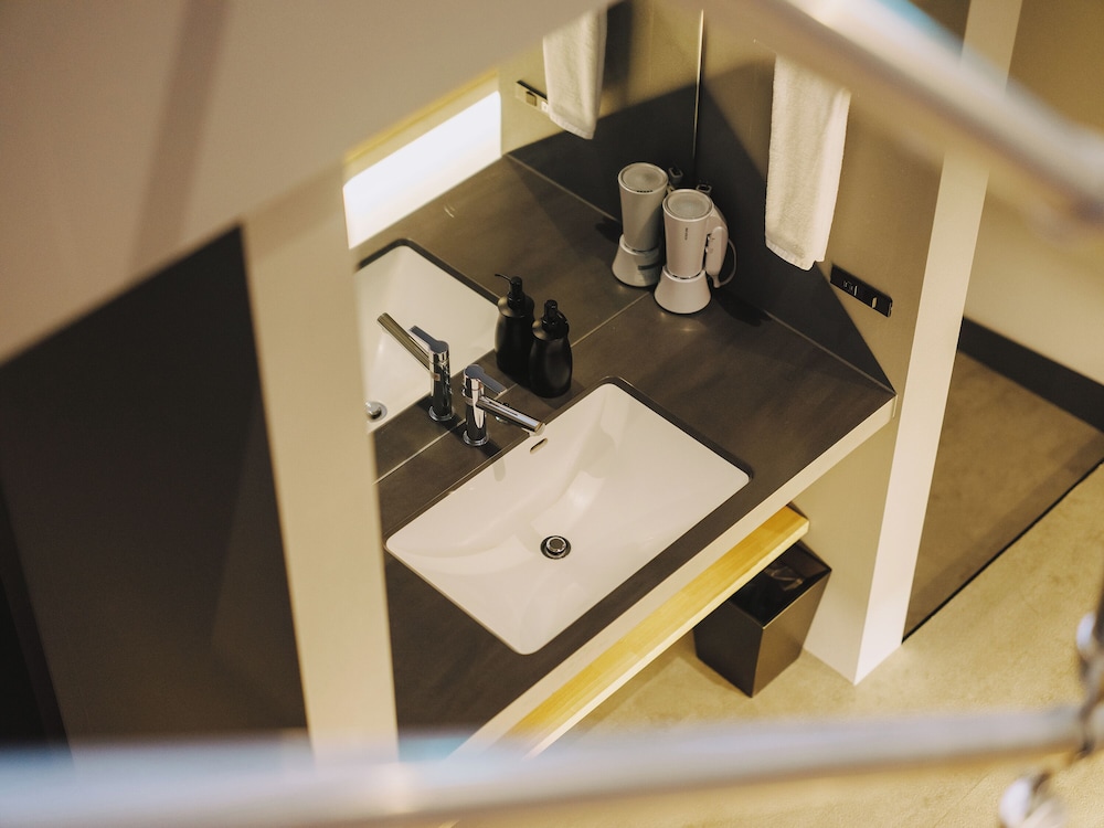 SEKAI HOTEL DEEP OSAKA EXPERIENCE - ホステル 大阪