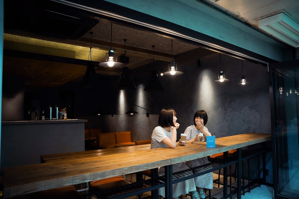 SEKAI HOTEL DEEP OSAKA EXPERIENCE - ホステル 大阪