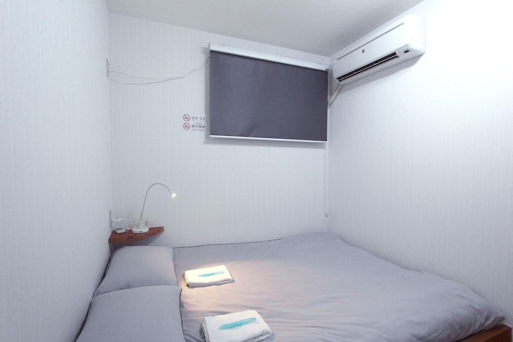 I OSAKA HOUSE 大阪
